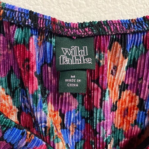 Wild Fable Floral Pleated Bell Sleeve Crop Top Hippie Flowers Size Medium - Picture 3 of 13